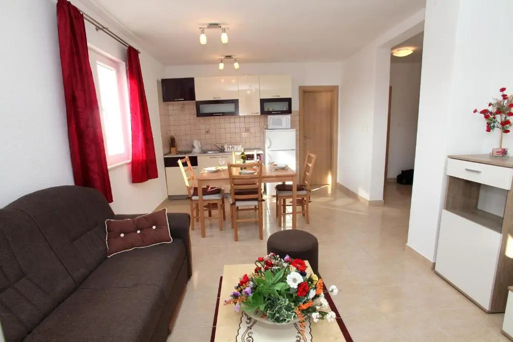 Apartments Villa Karlo