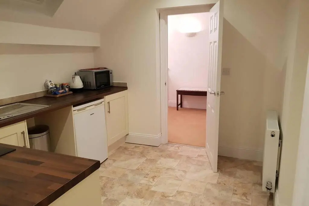 Large 2 ensuite bedroom flat with lovely views