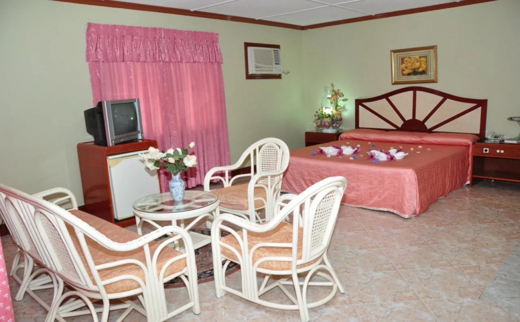 Bohol Plaza Mountain Resort and Restaurant