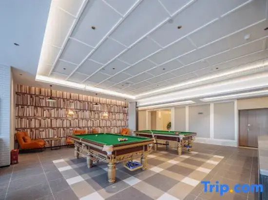 Vienna Hotel (Dali Erhai Railway Station Wanda Branch)