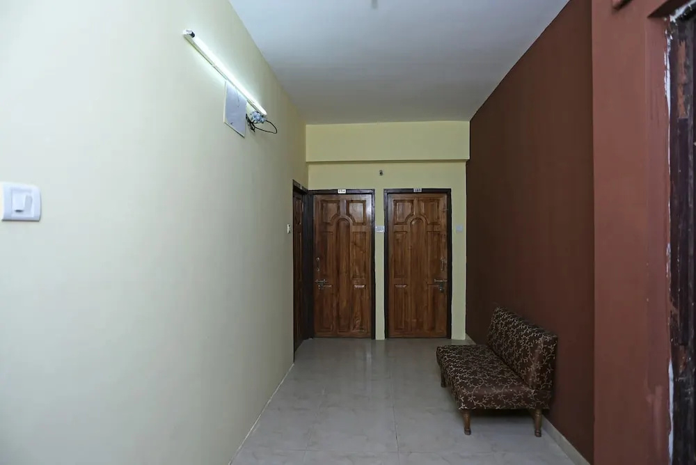 OYO 9246 Paradise Inn