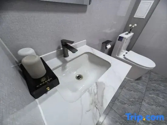 Huidu Hotel