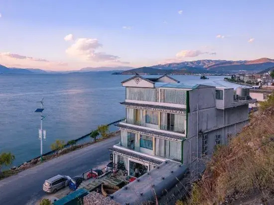 Dali Mountain and Lake View Hotel