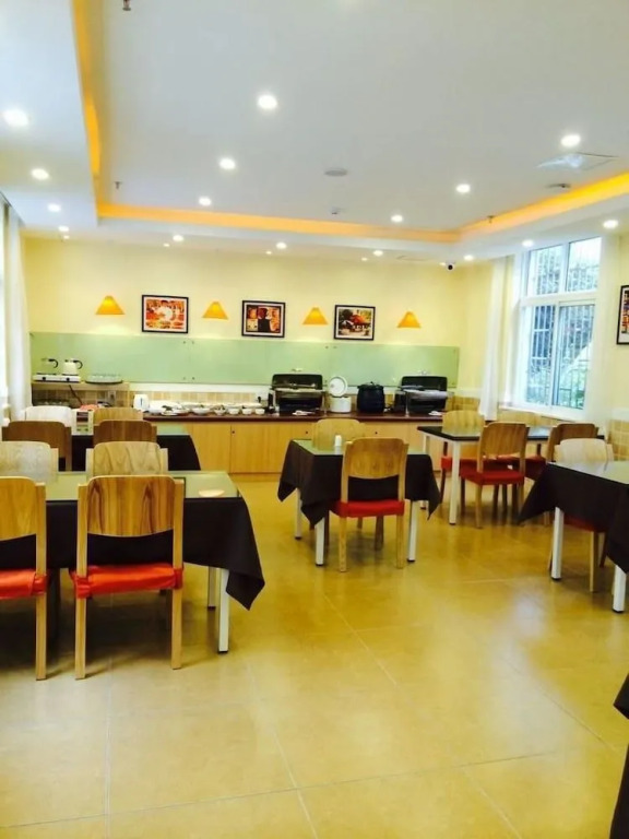 Home Inn Zhangjiajie Meridian Road Daqiao Road