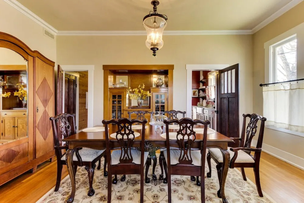 Cozy Retreat in Fredericksburg - Two Homes Perfect for Large Groups
