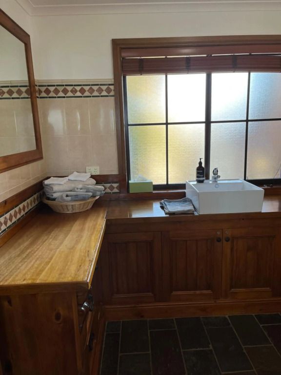 Bicheno getaway for two