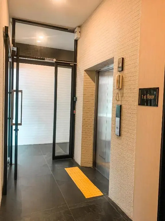 Double J Hotel