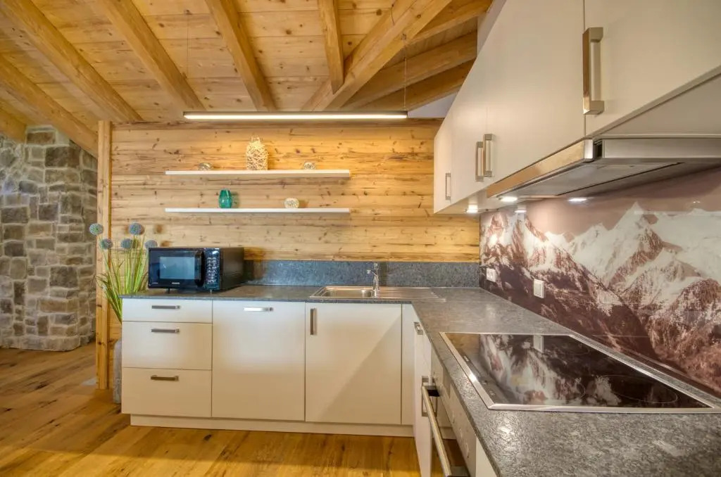 Ski-in Ski-out Chalet Maiskogel 17C - by Alpen Apartments