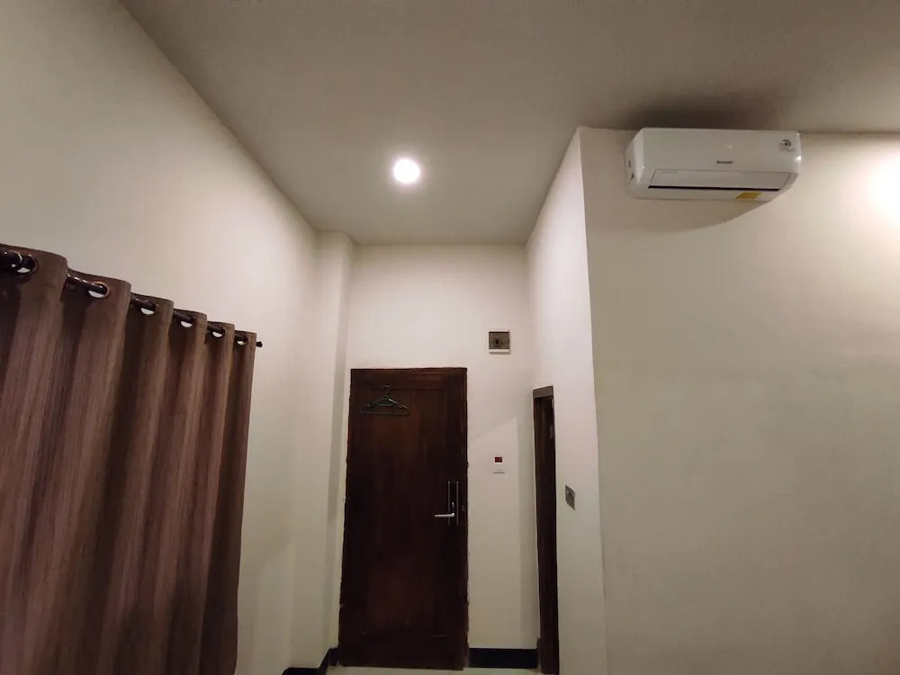 Hotel O Subur