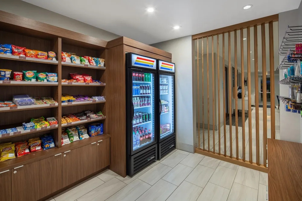 Holiday Inn Express & Suites Chico by IHG