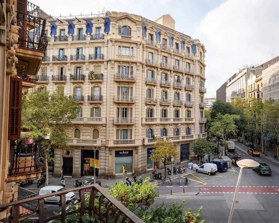 Bright and Cozy Flat in the Heart of the City