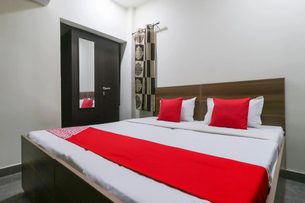 Oyo 69521 Hotel Shukla Inn