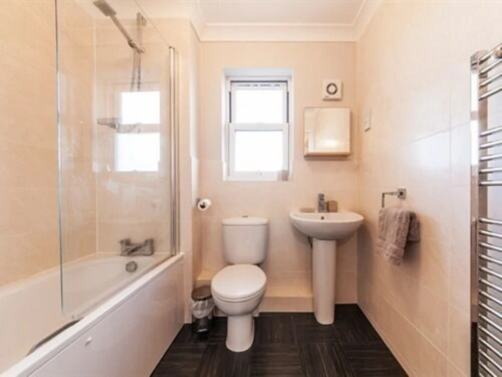 CB1 Apartments
