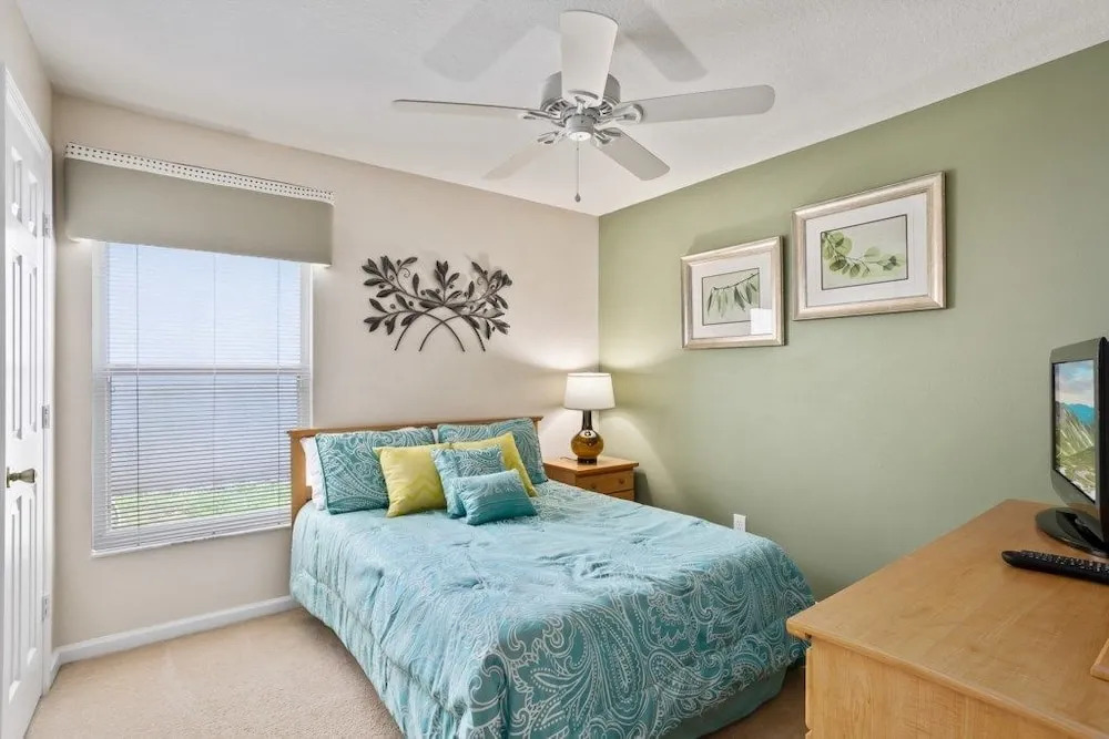 4 bed Single Level Home in Windsor Palms Sleeps 8