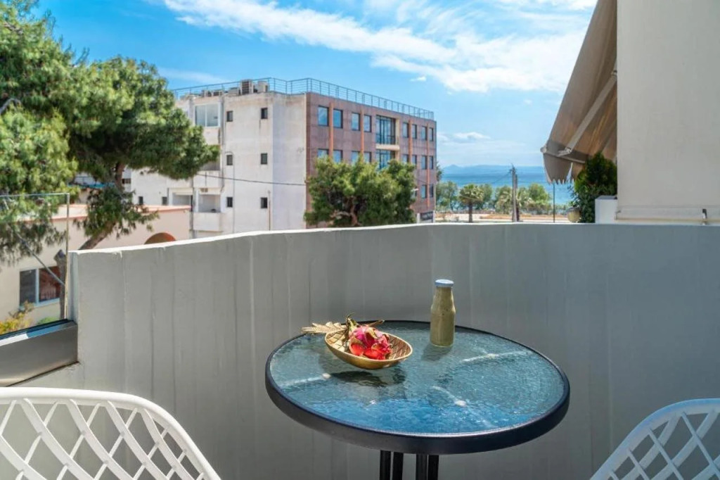 Maison 66, Riviera Hotels