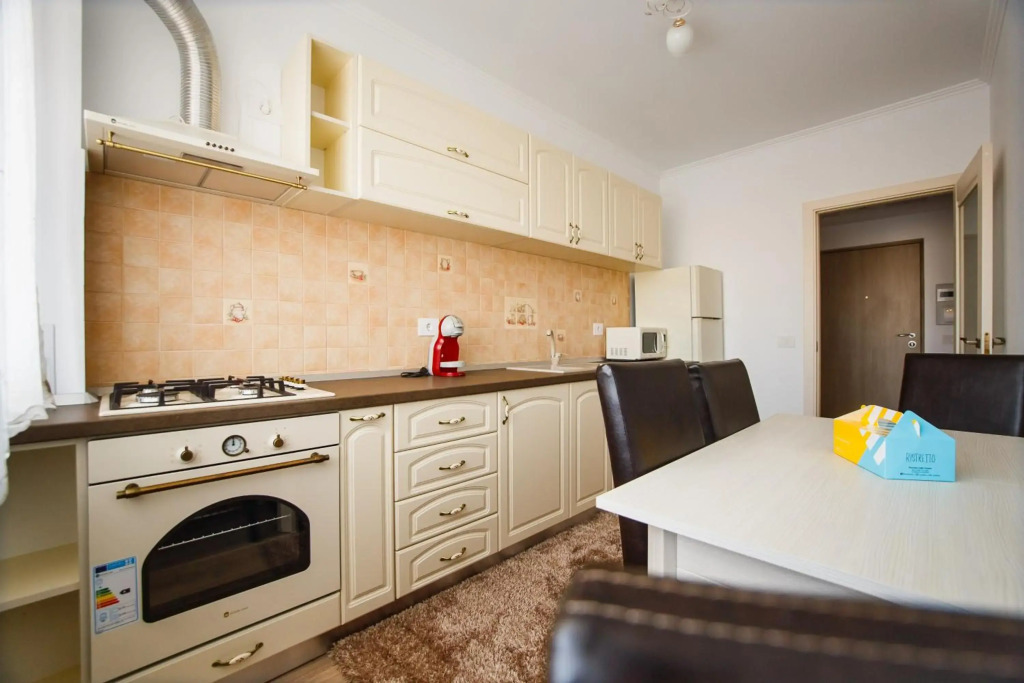 Bright & Elegant Central Apartment