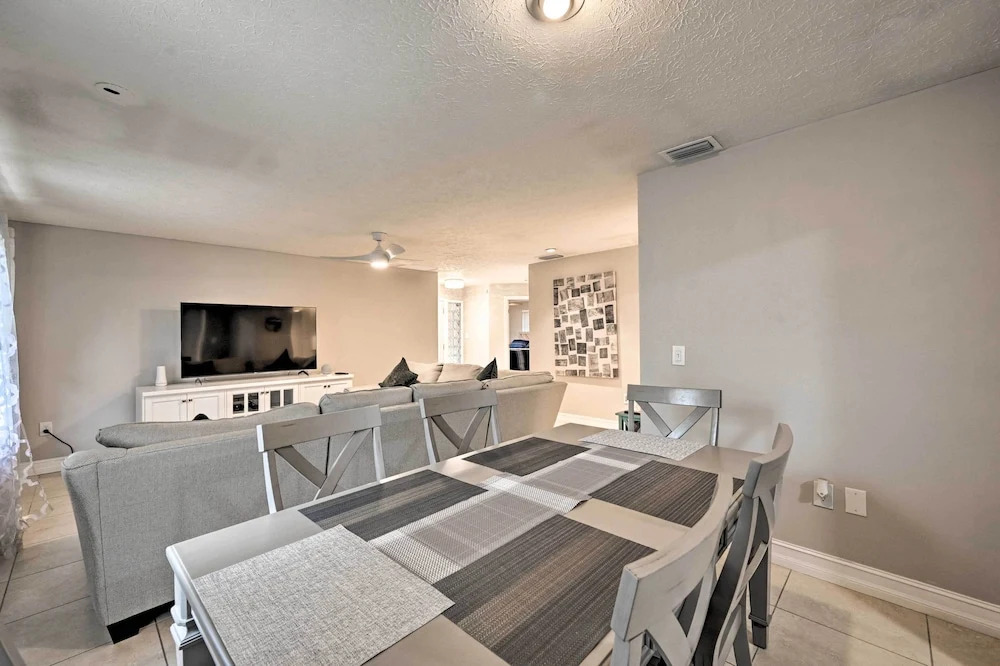 Naples Home: Private Pool & Grill ~ 1 Mi to Beach