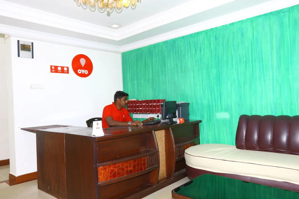OYO 9183 RJ Inn