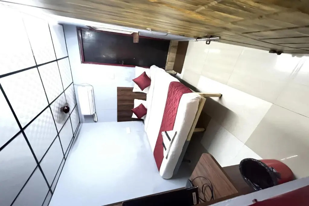 OYO 79516 Skyry Hotels