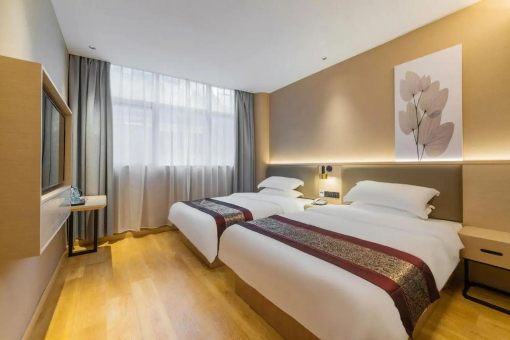 GreenTree Inn Express Hotel (Jinshan Avenue, Juyuanzhou Metro Station)