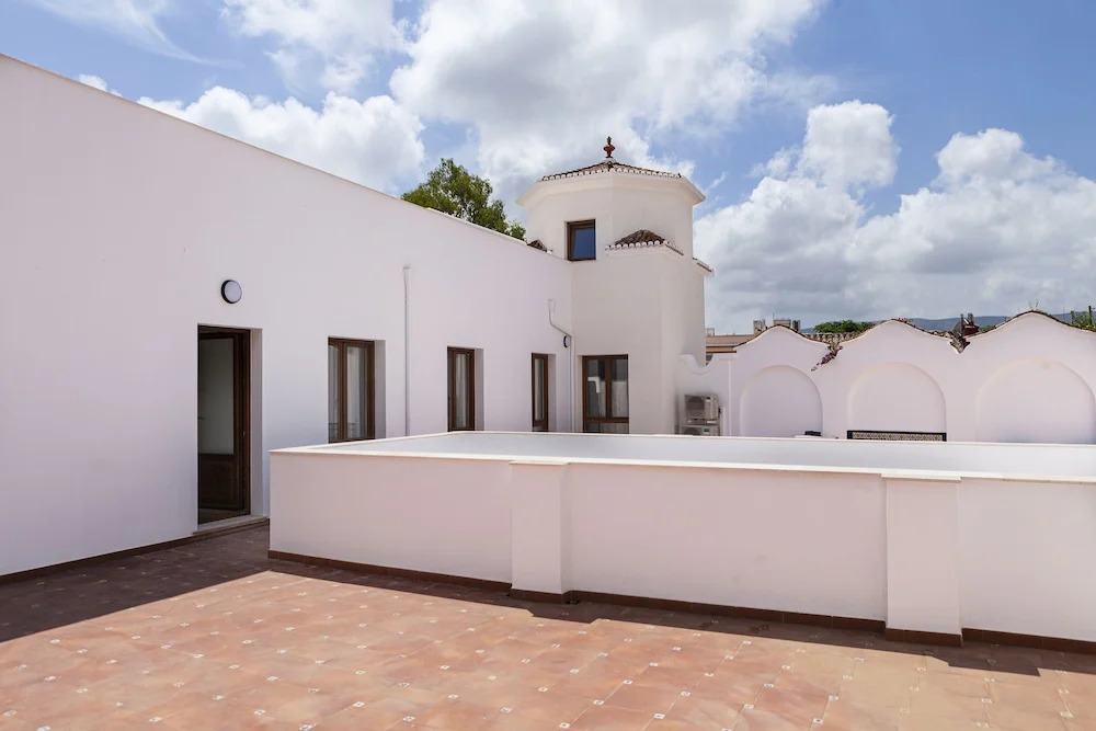 Ad Hoc Vitae Retreats & Health Only Adults