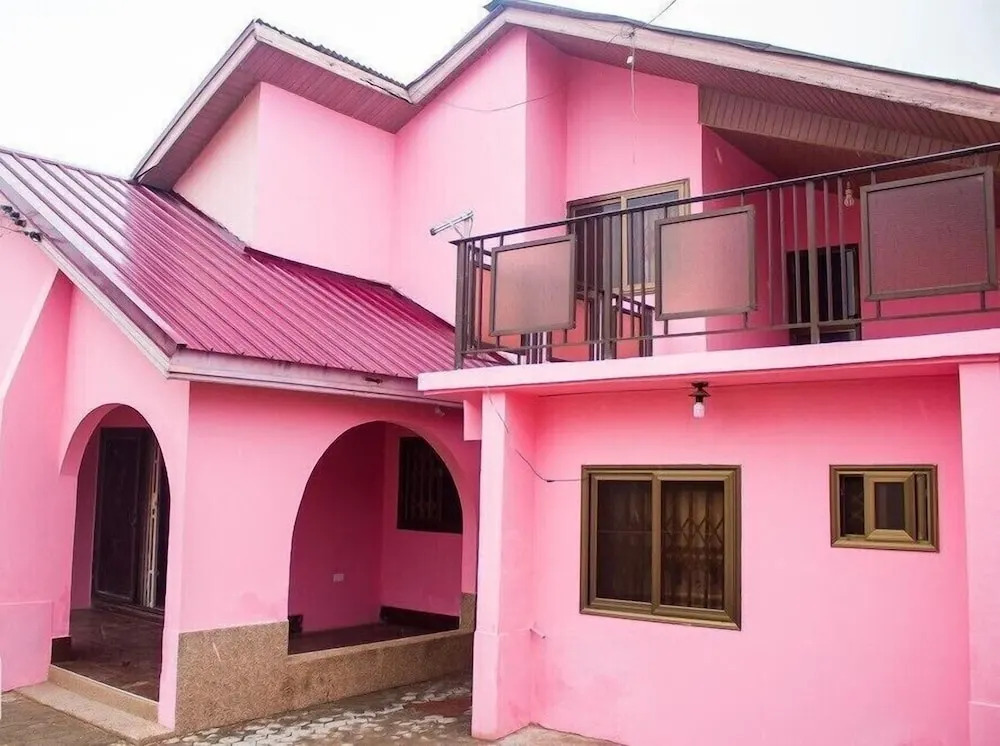 Lexis Lodge