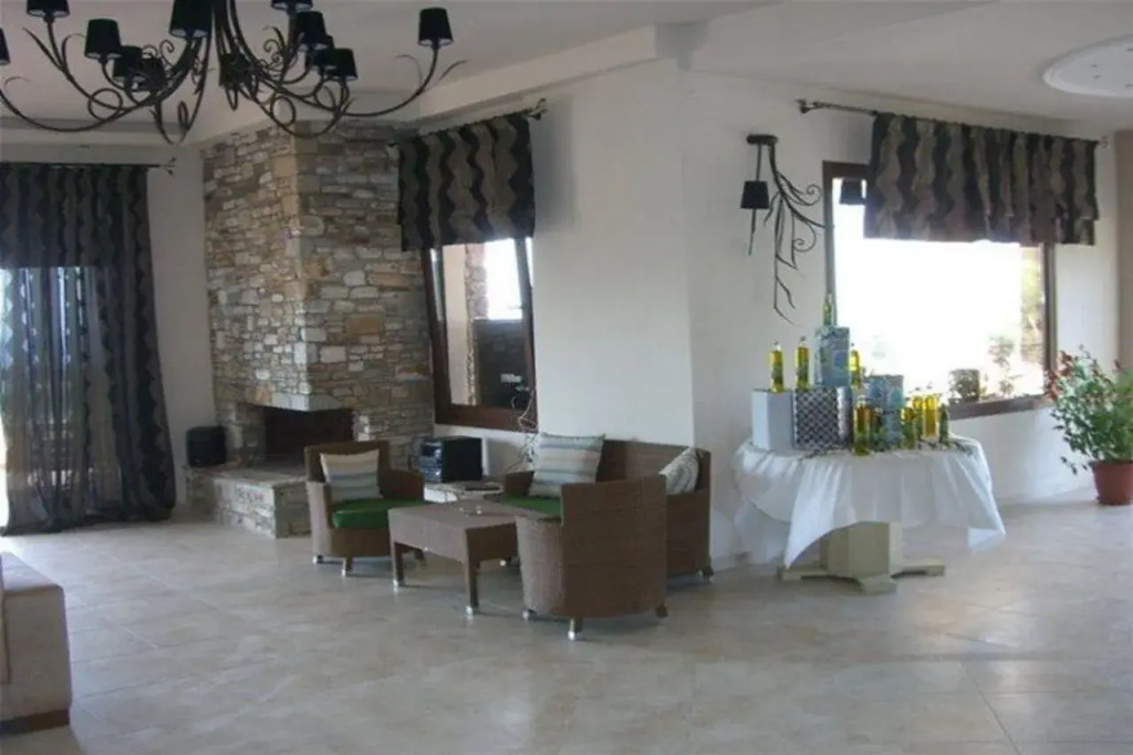 Feggari Hotel