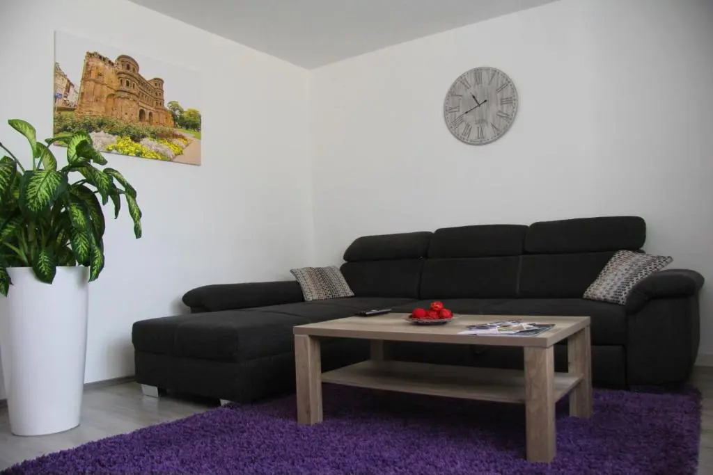Geräumige 4 Zimmer Wohnung an den Kaiserthermen