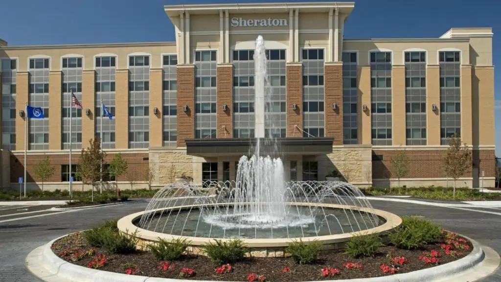 Sheraton St Paul Woodbury Hotel