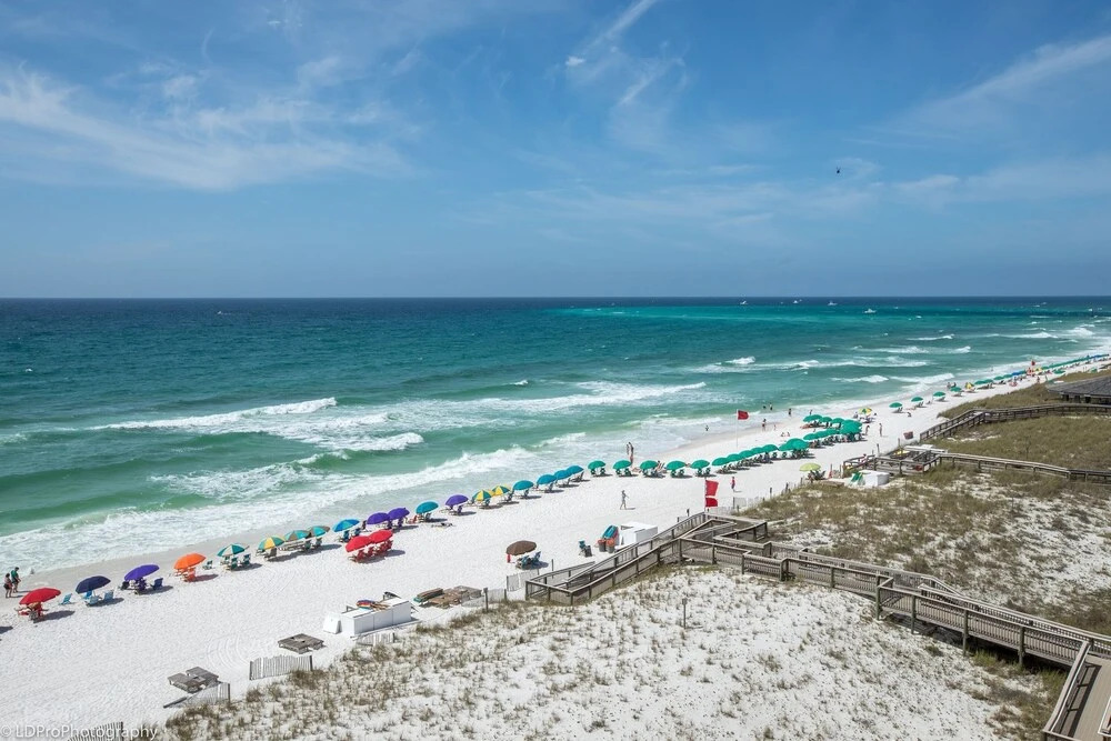 Inlet Reef 605 2 Bedroom Condo by RedAwning