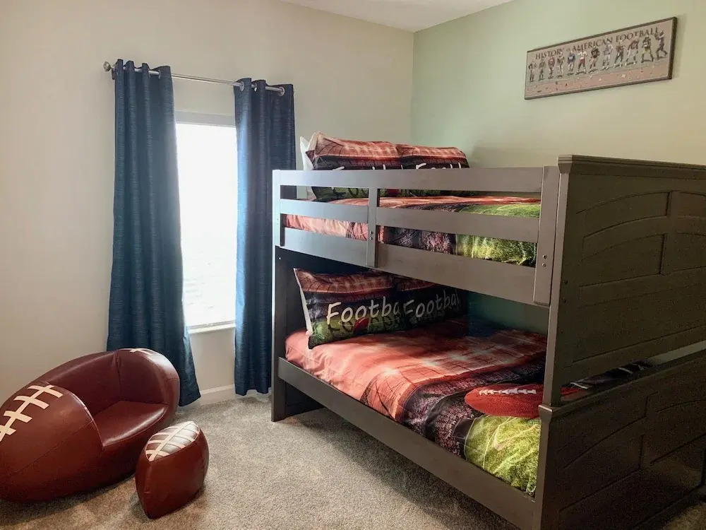 Marvelous 5 Bedroom w/ Pool Close to Disney 4811