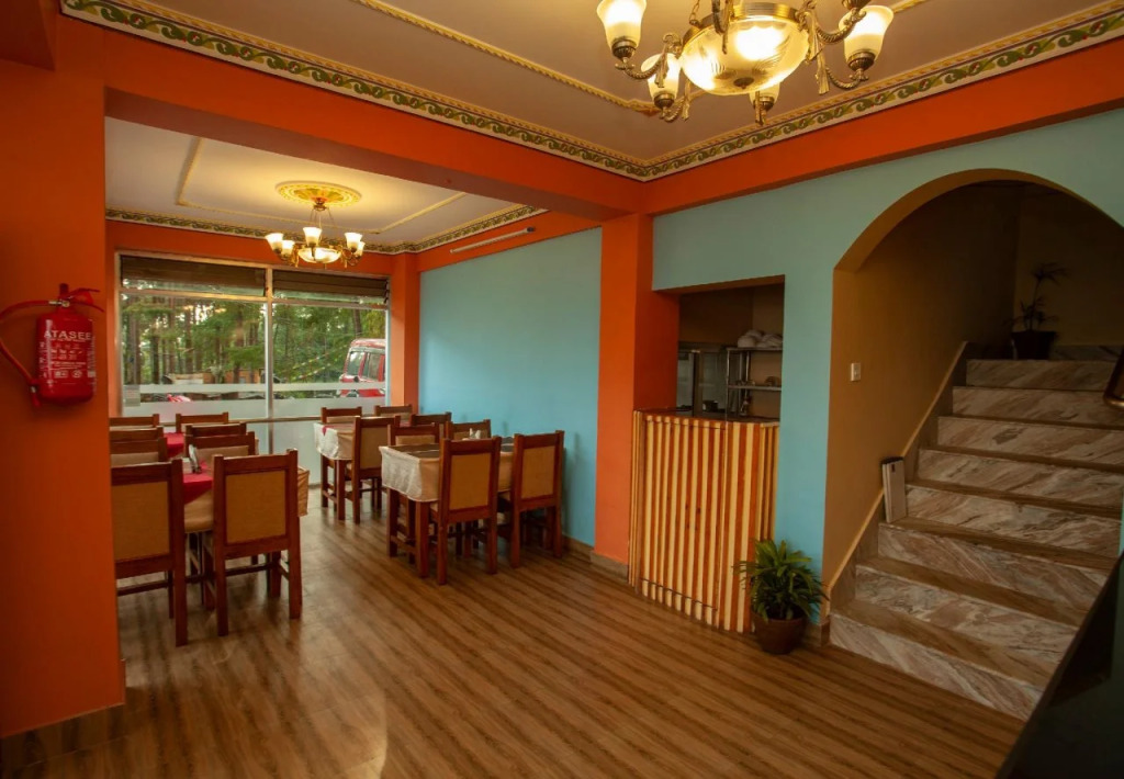 Hotel Cirrus by Oyo Rooms
