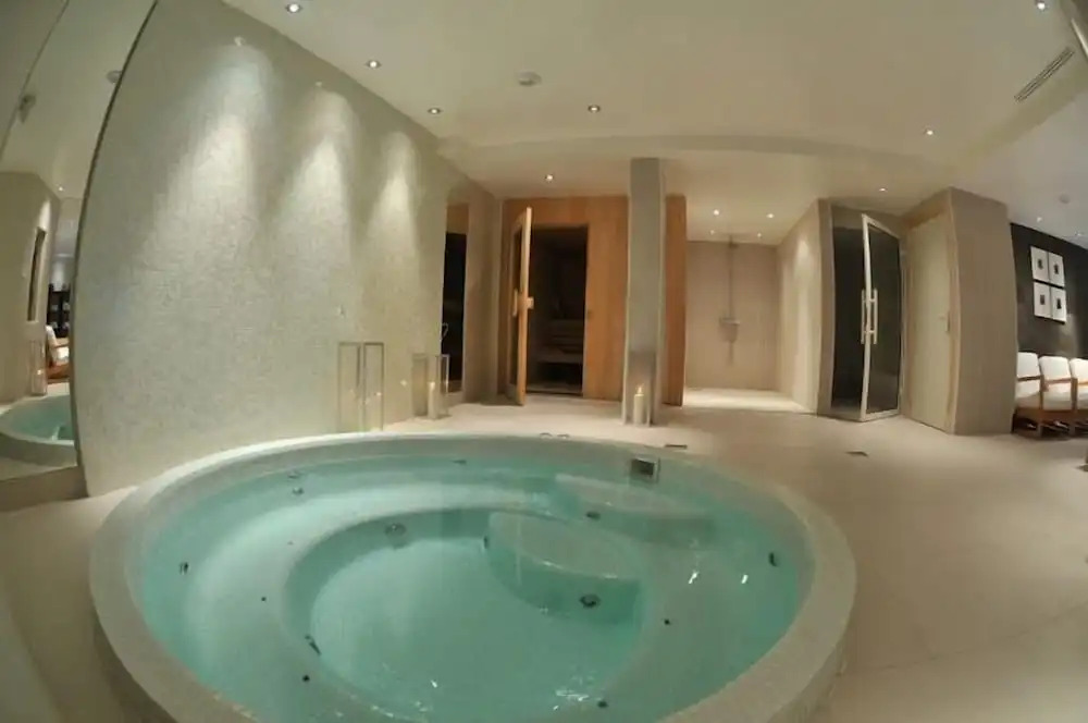 Le Chalet Blanc Hôtel & Spa