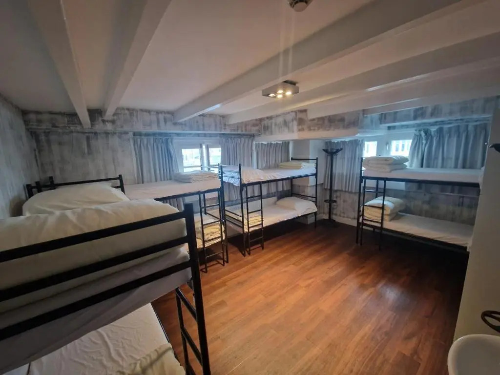 Amigo Budget Hotel