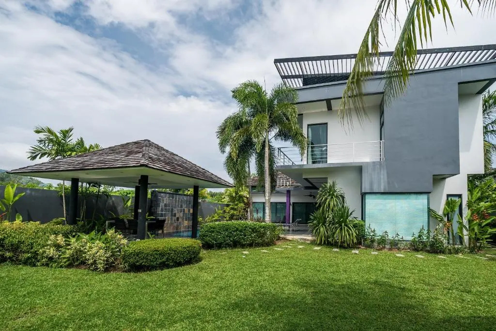 Diamond VIP villas by Lofty