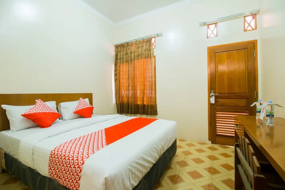 Edotel Smkn 1 Pacet by OYO Rooms