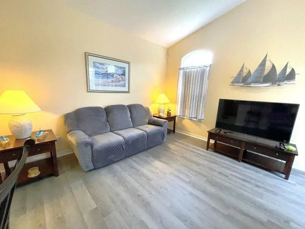 229 Corvina Drive Davenport, 5bed
