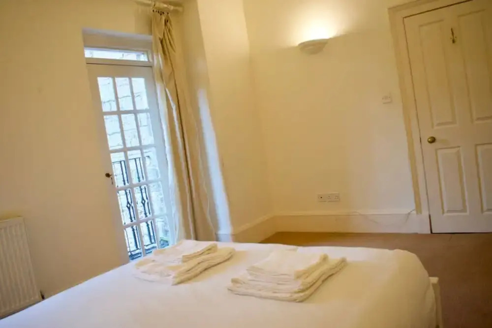 Bright and Spacious New Town Apartment