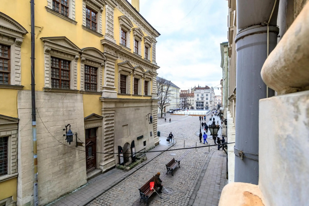Apartment on Stavropihiiska Street 3
