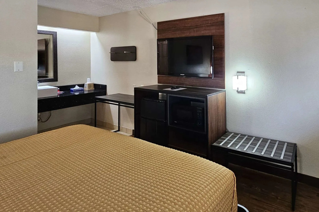 Motel 6 Charlotte NC Airport