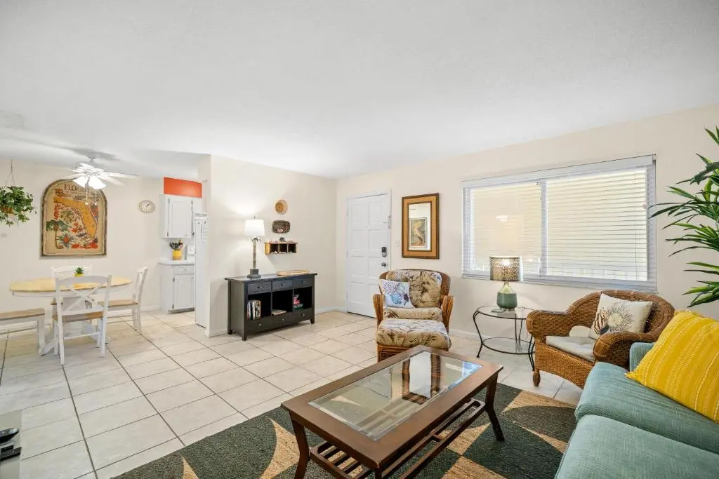 Waves 18, 2 Bedroom, Pool View, Heated Pool, Bbq, Wifi, Sleeps 6