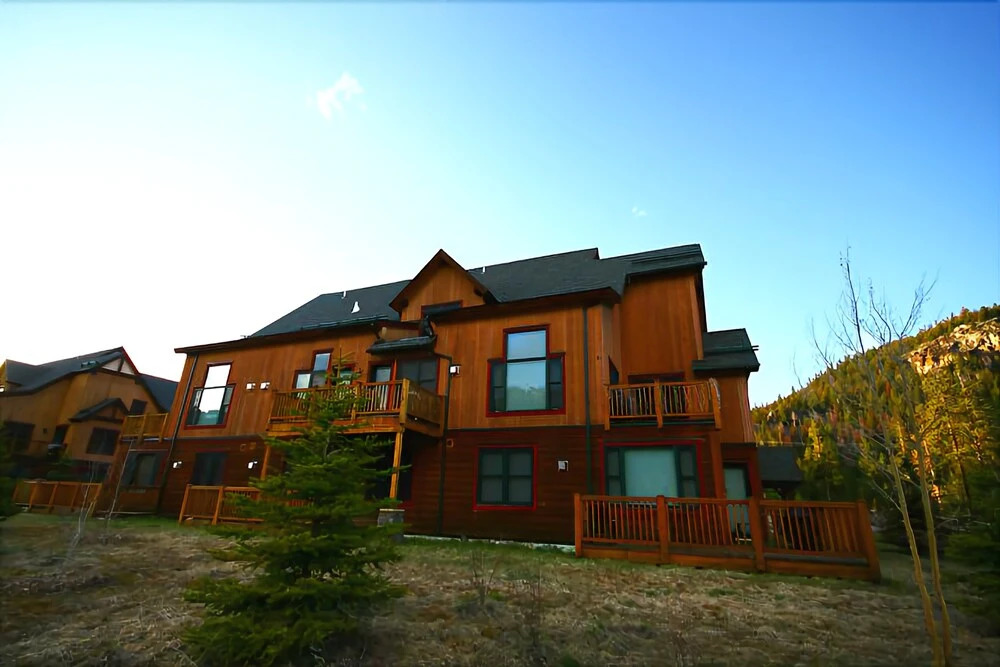 Red Hawk Townhomes 2330