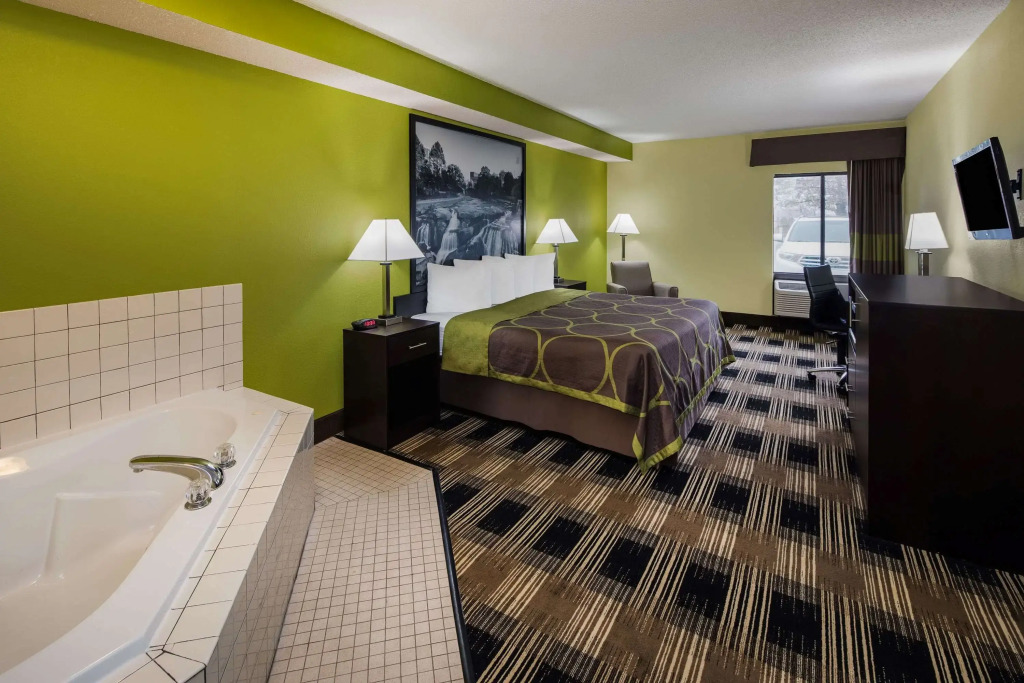 Super 8 by Wyndham Greer/Spartanburg Area