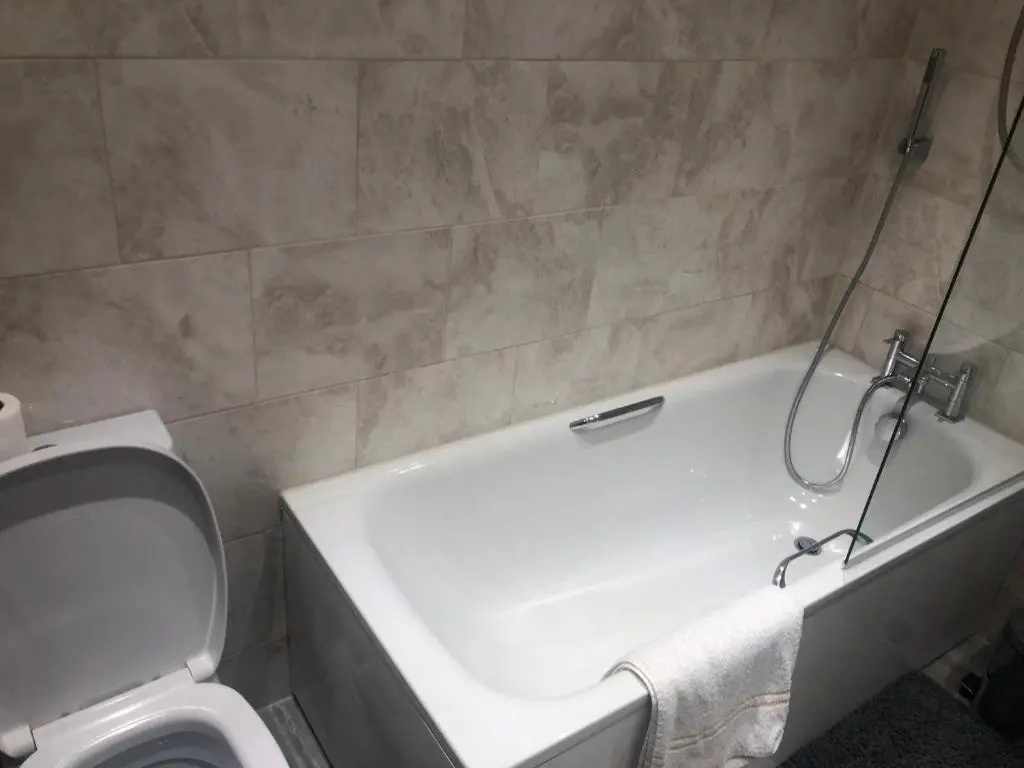 Newly Refurbished 2 Bedroom Apartment In The Heart Of Greenwich
