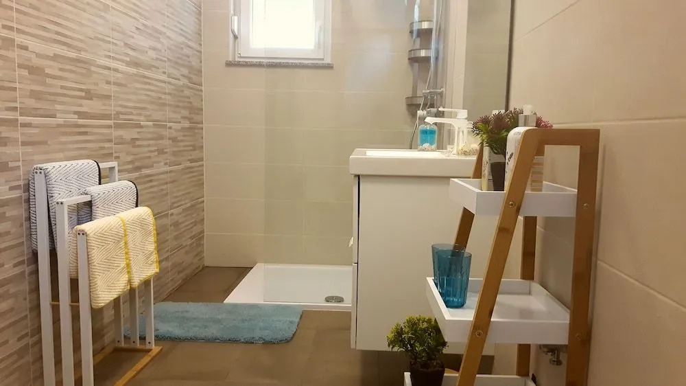 Apartment & Room Danijel