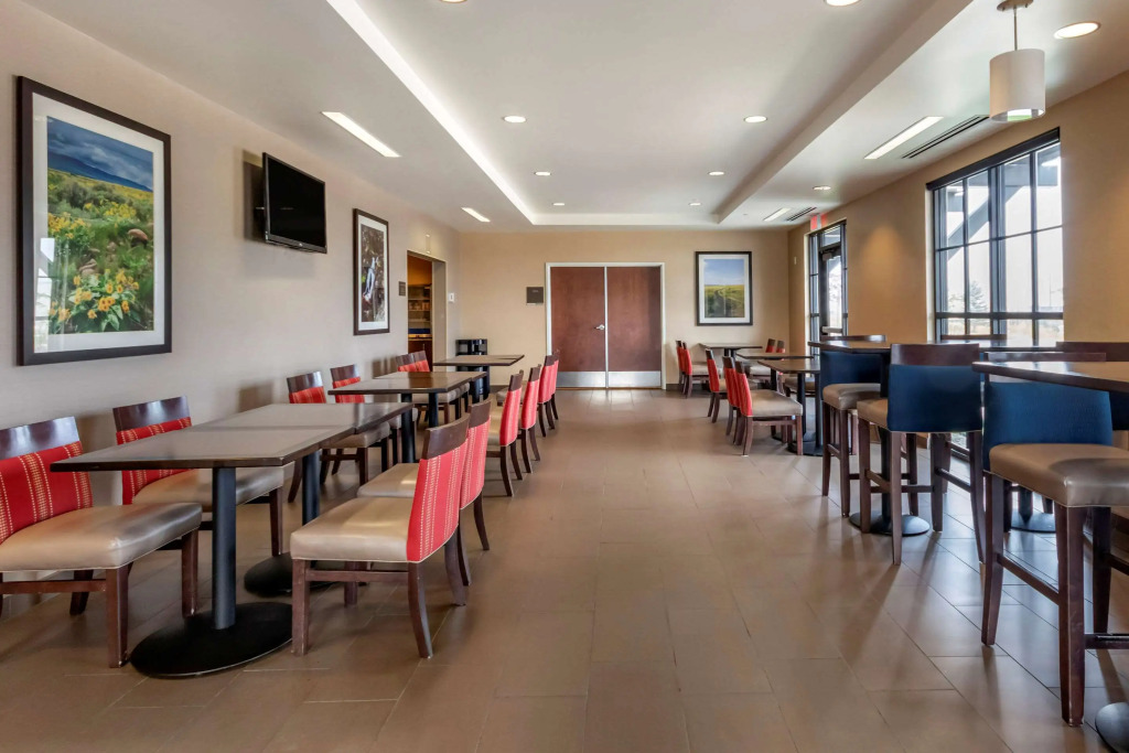 Comfort Suites Airport-University