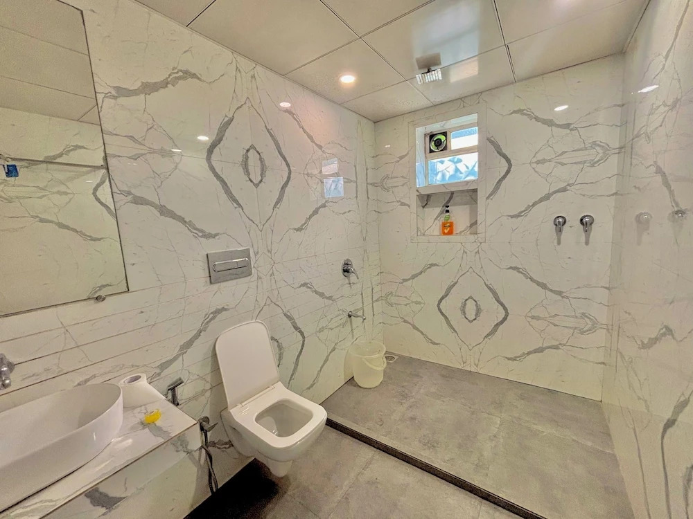 Hotel Neelkamal Chembur