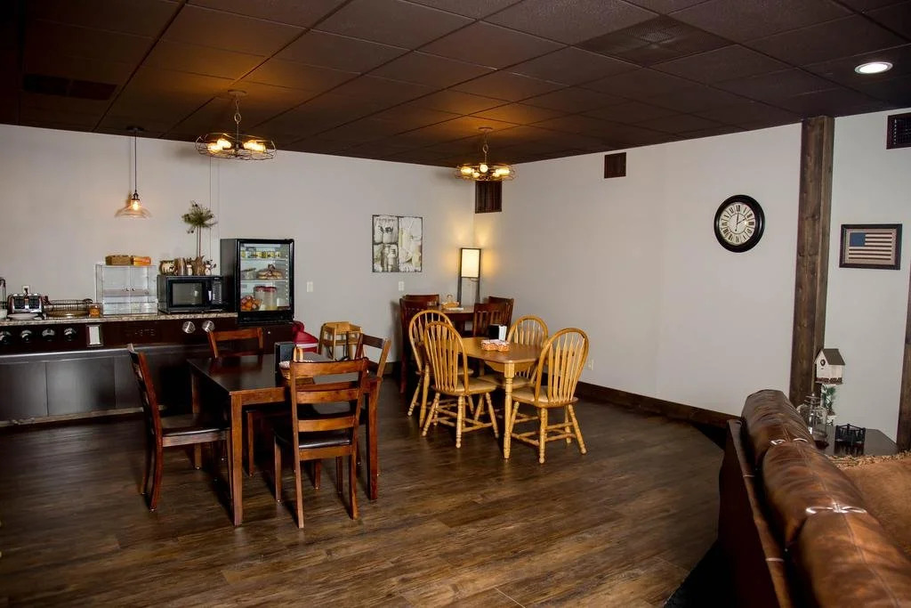 Lark Inn