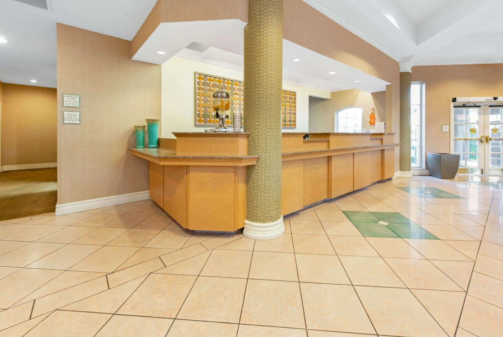 La Quinta by Wyndham USF