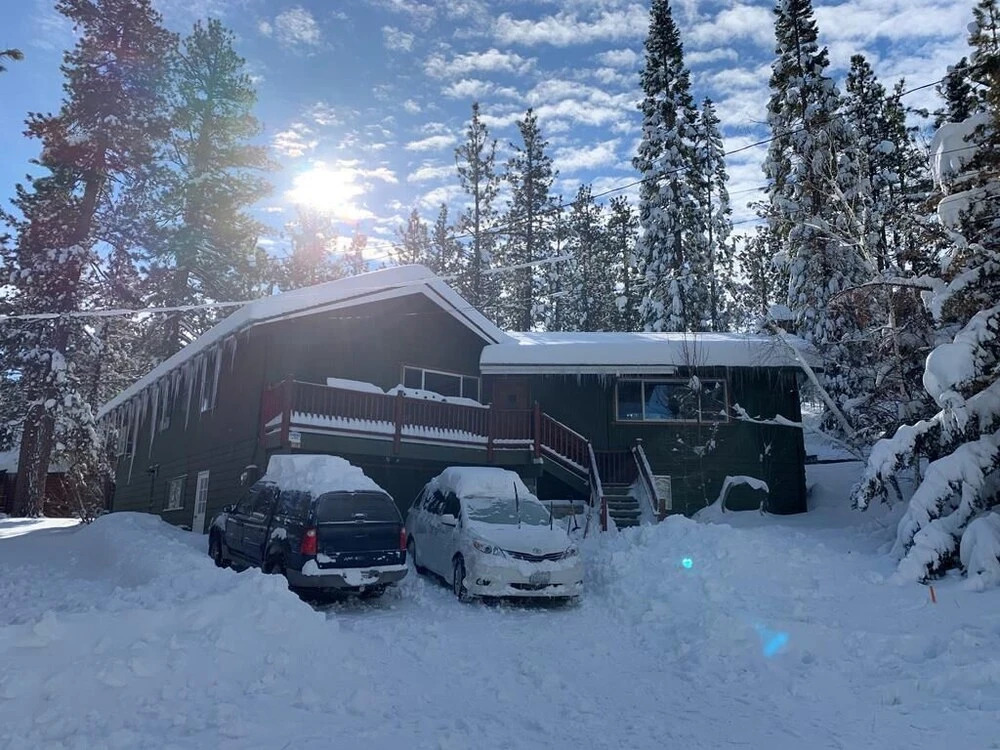 006 - 12 Bear Lodge